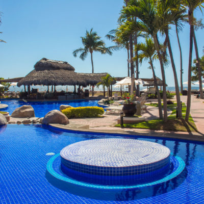 Pool-Plaza-Pelicanos-Grand-Beach-Resort-Puerto-Vallarta