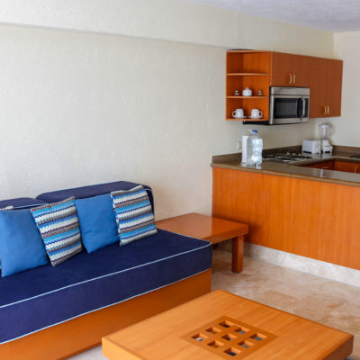 Sofa-Estudio-Plaza-Pelicanos-Grand-Beach-Resort-Puerto-Vallarta